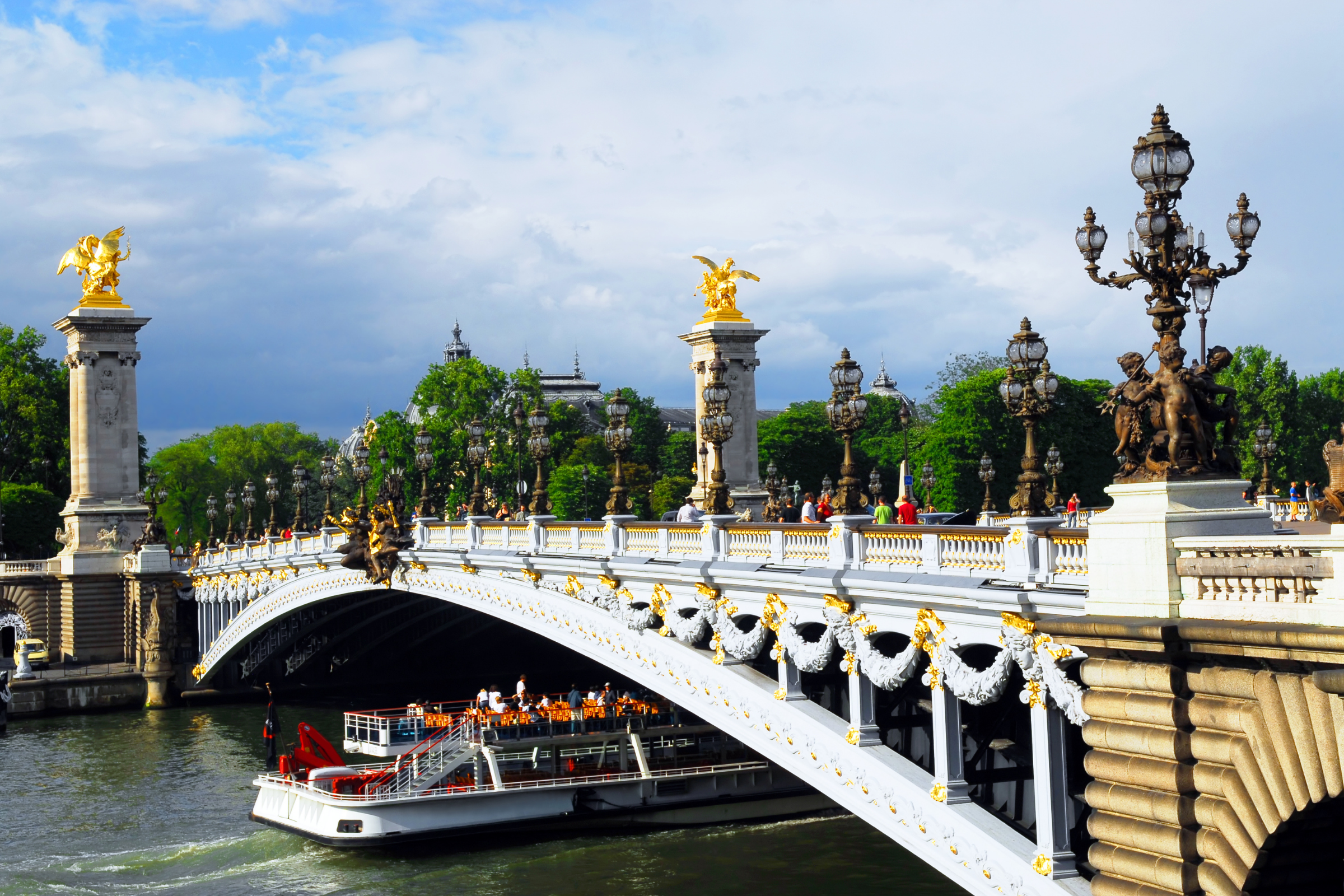176 pont-l'évêque.webp